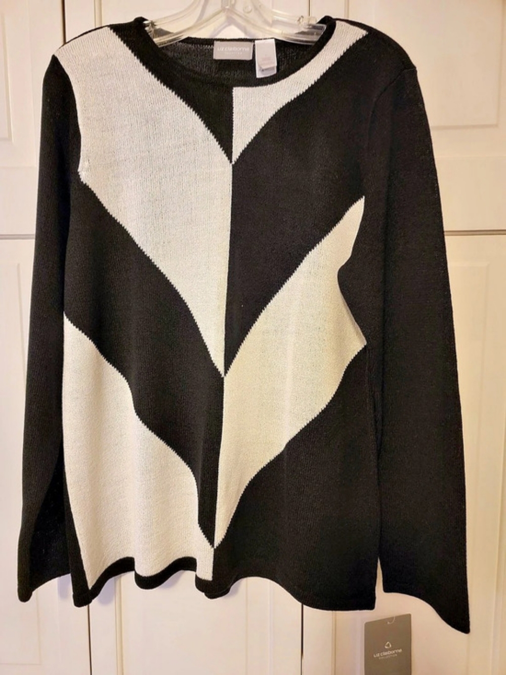 Liz Claiborne Geometric Knit Sweater in Black & White Size L NWT